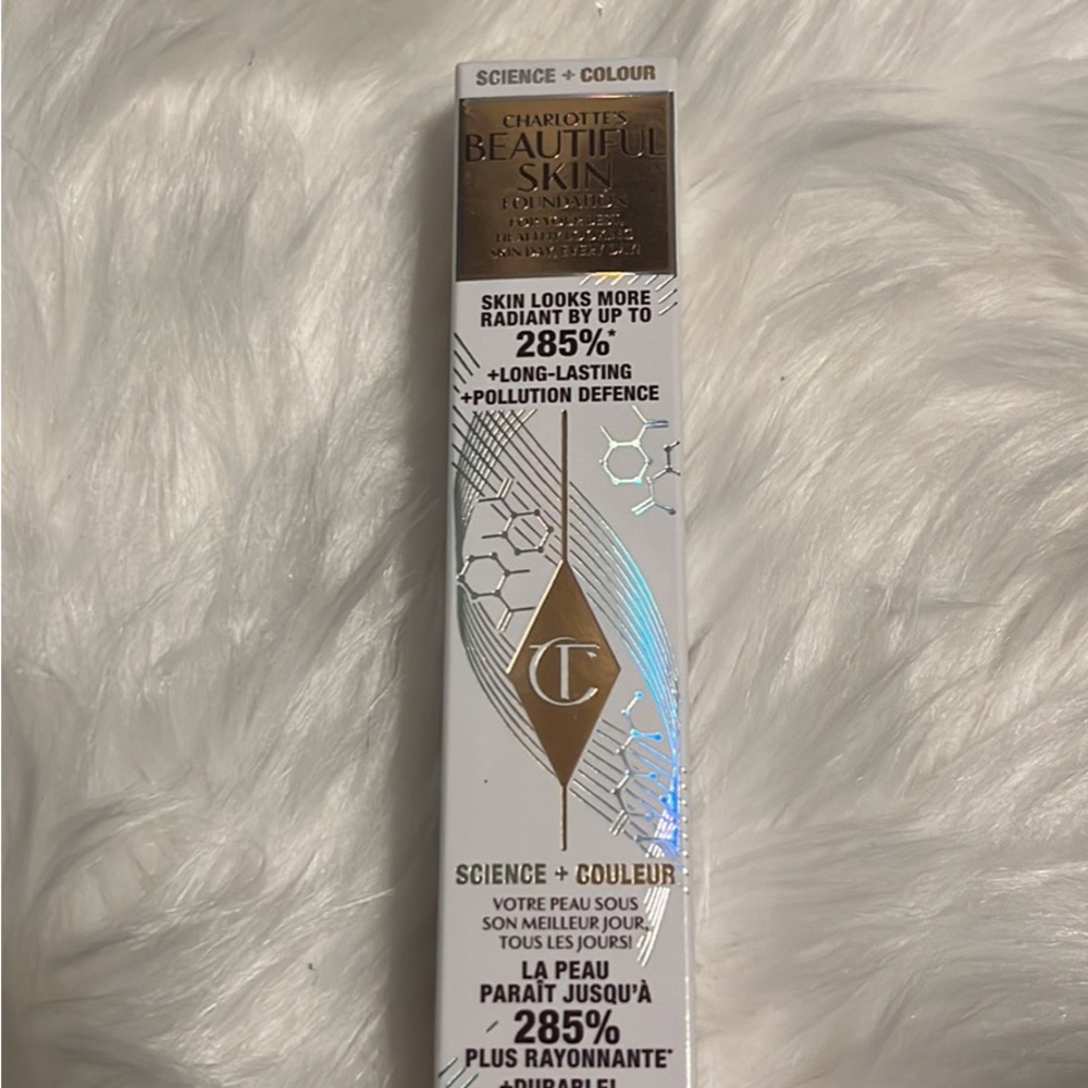 Charlotte Tilbury ~ Beautiful Skin Foundation ~ #6 Cool Froid ~ NIB